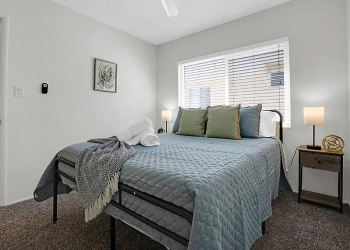 6Th Haven, Arcade, King Bed, Games, 1 Mile To Beaches