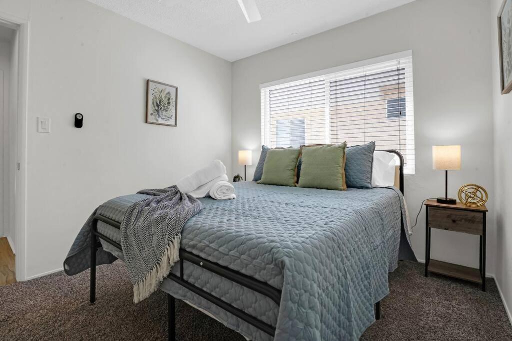 Apartment 6th Haven, Arcade, King Bed, Games, 1 Mile To Beaches *