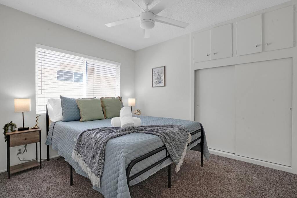 6th Haven, Arcade, King Bed, Games, 1 Mile To Beaches *