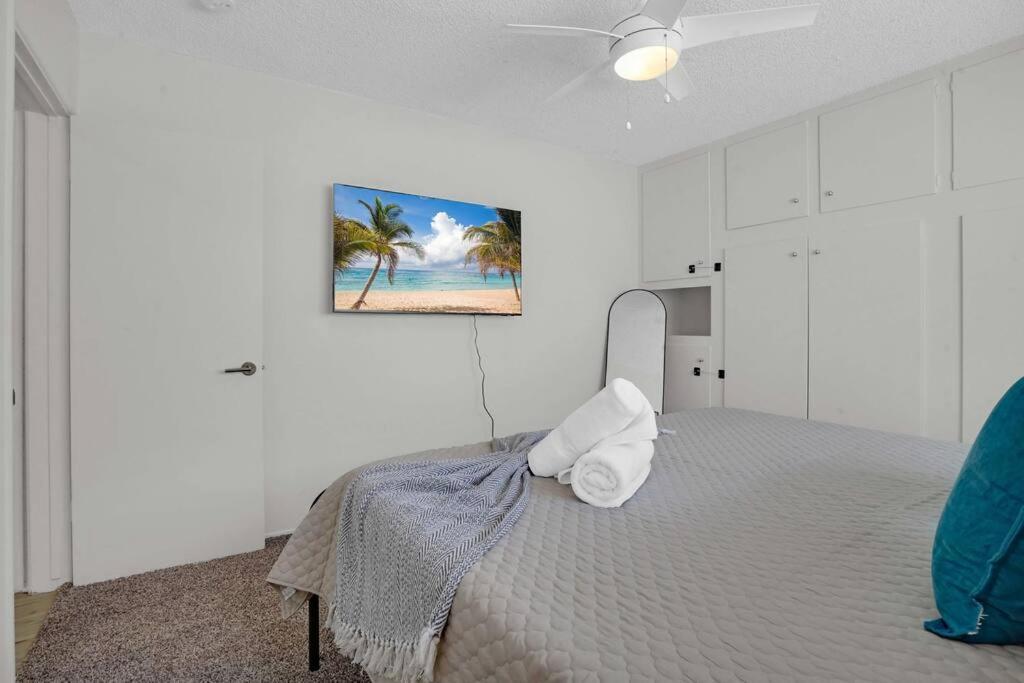 6th Haven, Arcade, King Bed, Games, 1 Mile To Beaches